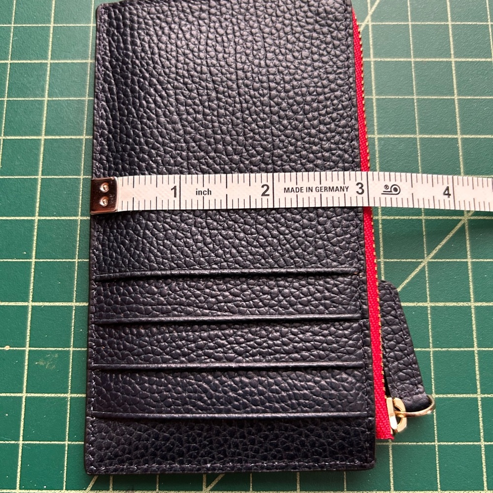 Patent of Heart Leather Card Holder - Picture 9 of 9